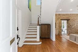 87 1/2 1/4 Warren Street photo 4