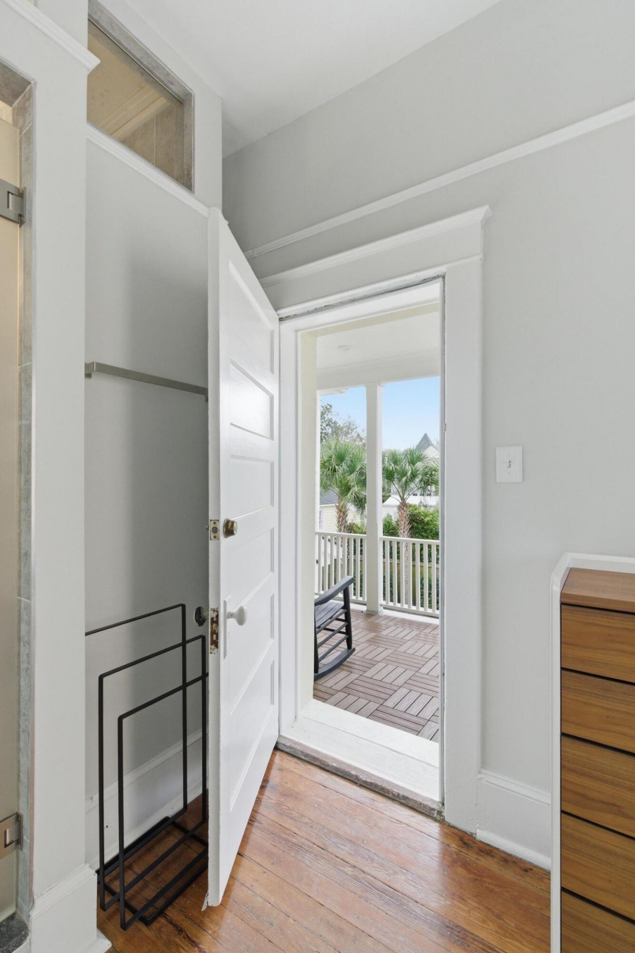 87 1/2 1/4 Warren Street Photo 39