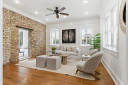 87 1/2 1/4 Warren Street photo 4