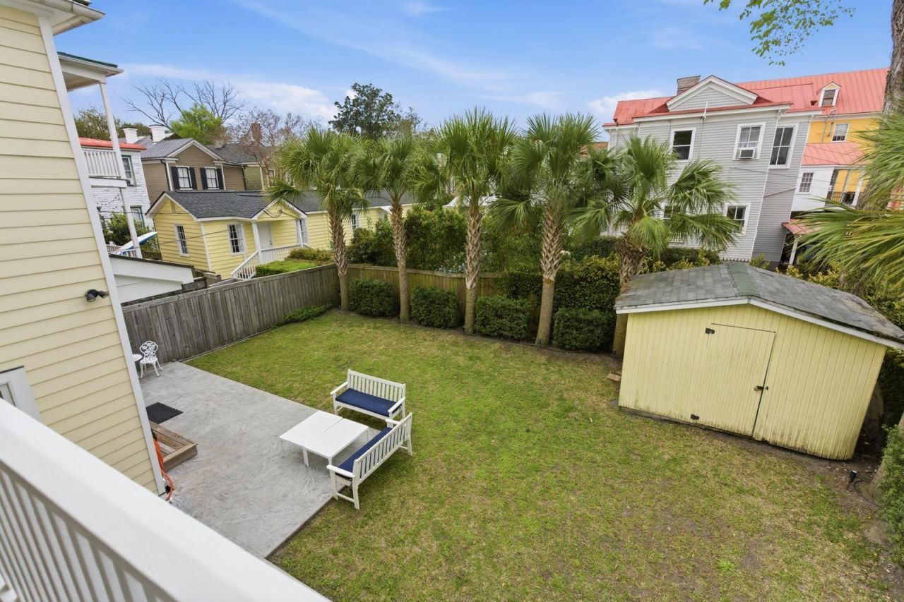 87 1/2 1/4 Warren Street Photo 42