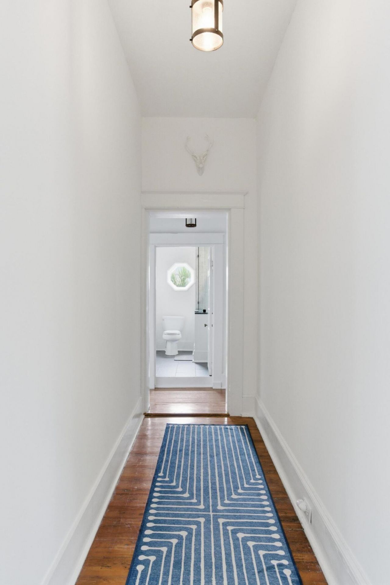 87 1/2 1/4 Warren Street Photo 45