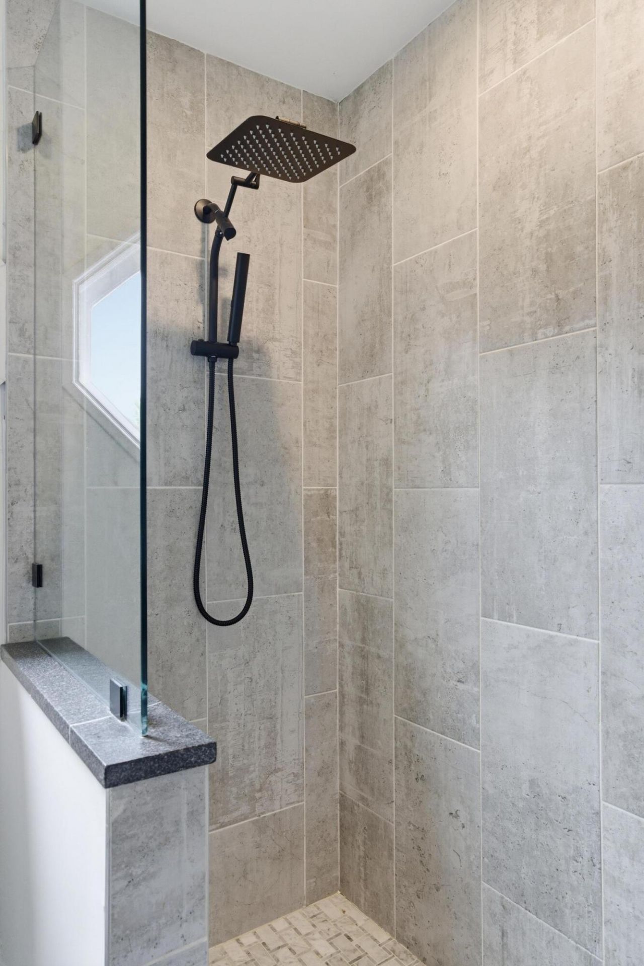 87 1/2 1/4 Warren Street Photo 47