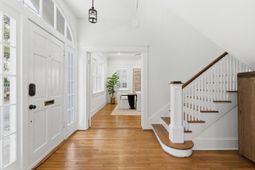 87 1/2 1/4 Warren Street photo 4