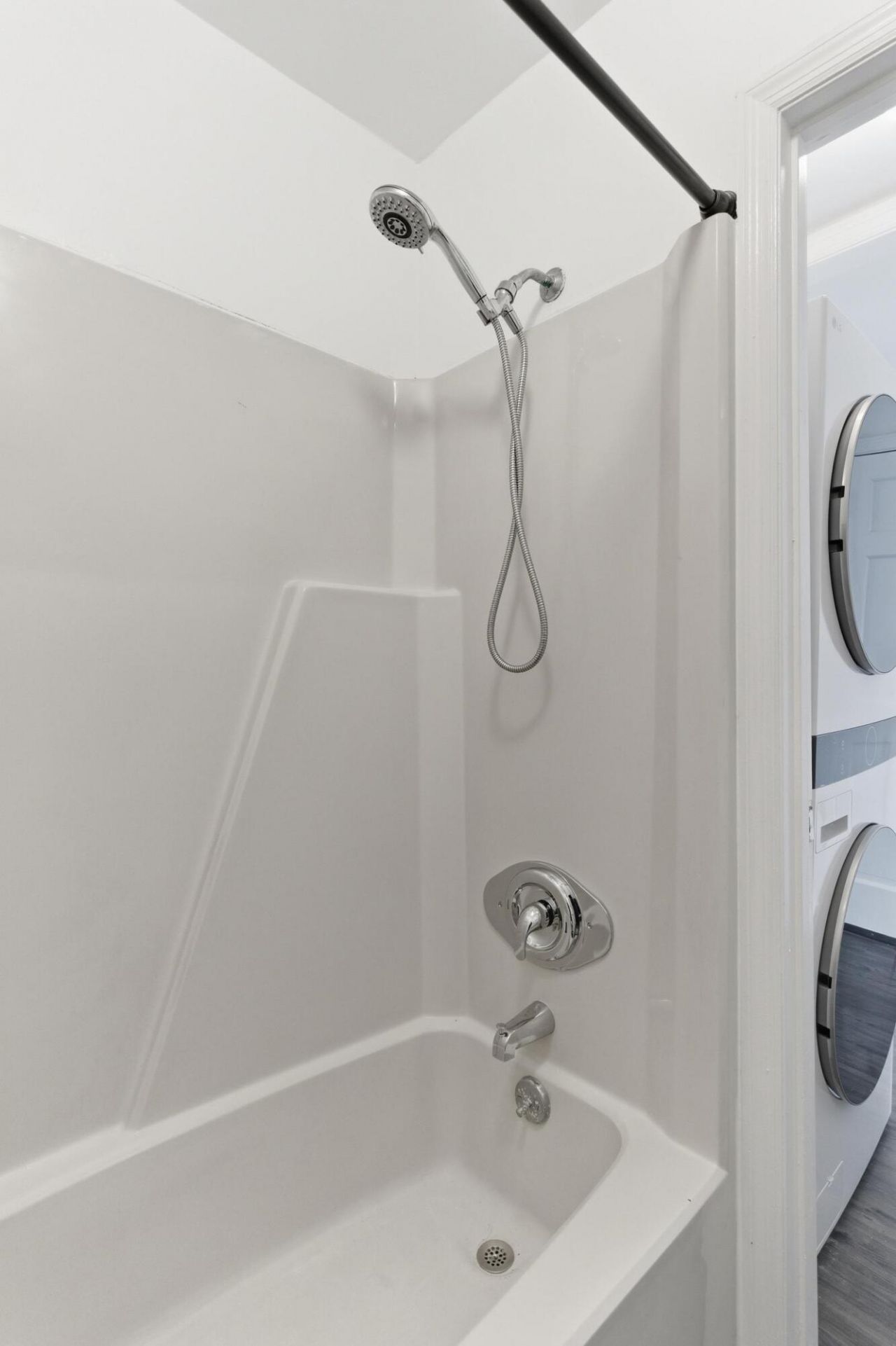 87 1/2 1/4 Warren Street Photo 65