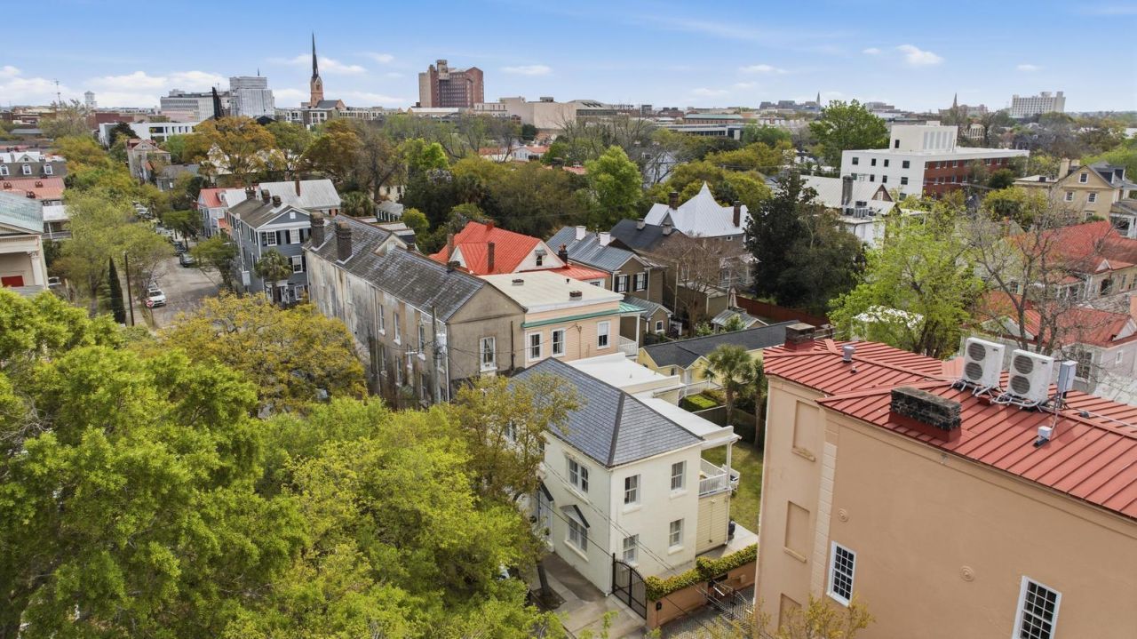 87 1/2 1/4 Warren Street Photo 71