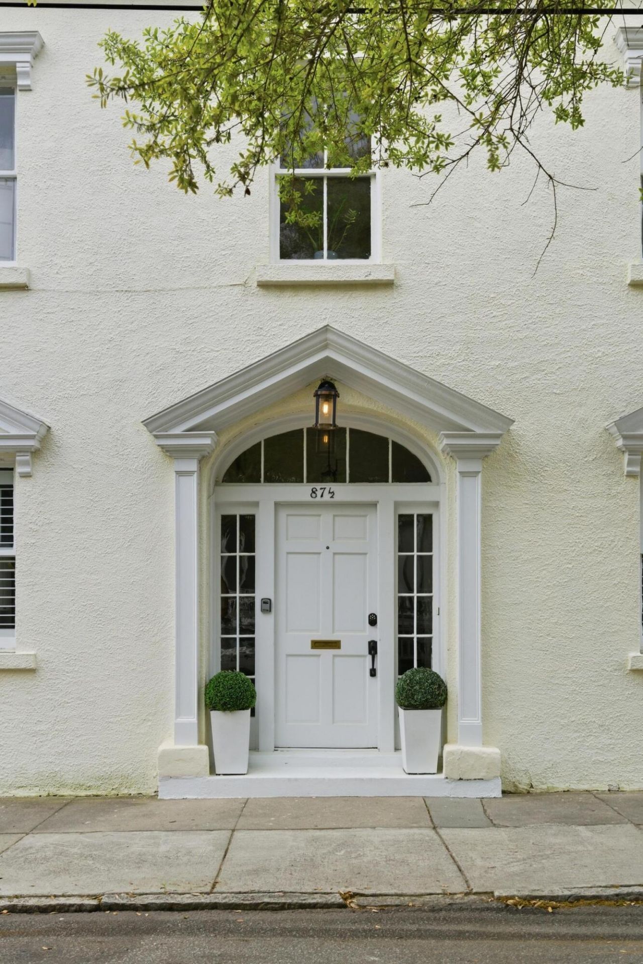 87 1/2 1/4 Warren Street Photo 92