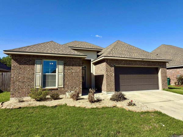 1337 Cedar Trail Ave, Zachary, LA 70791