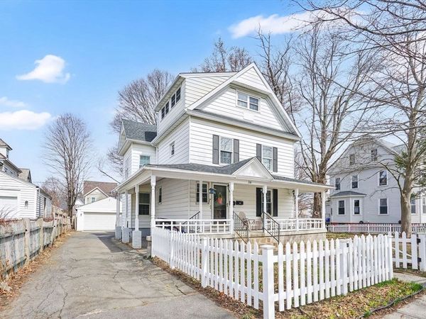 16 Washington Ave, Holyoke, MA 01040