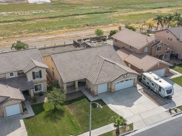 2143 Willowbrook, Perris, CA 92571