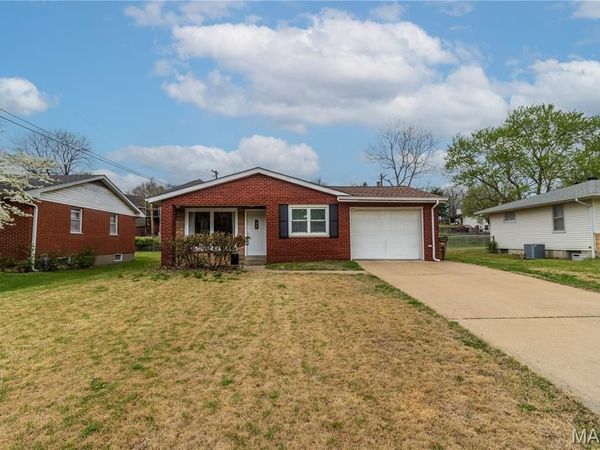 1157 Landgraf Drive , Cape Girardeau, MO 63701