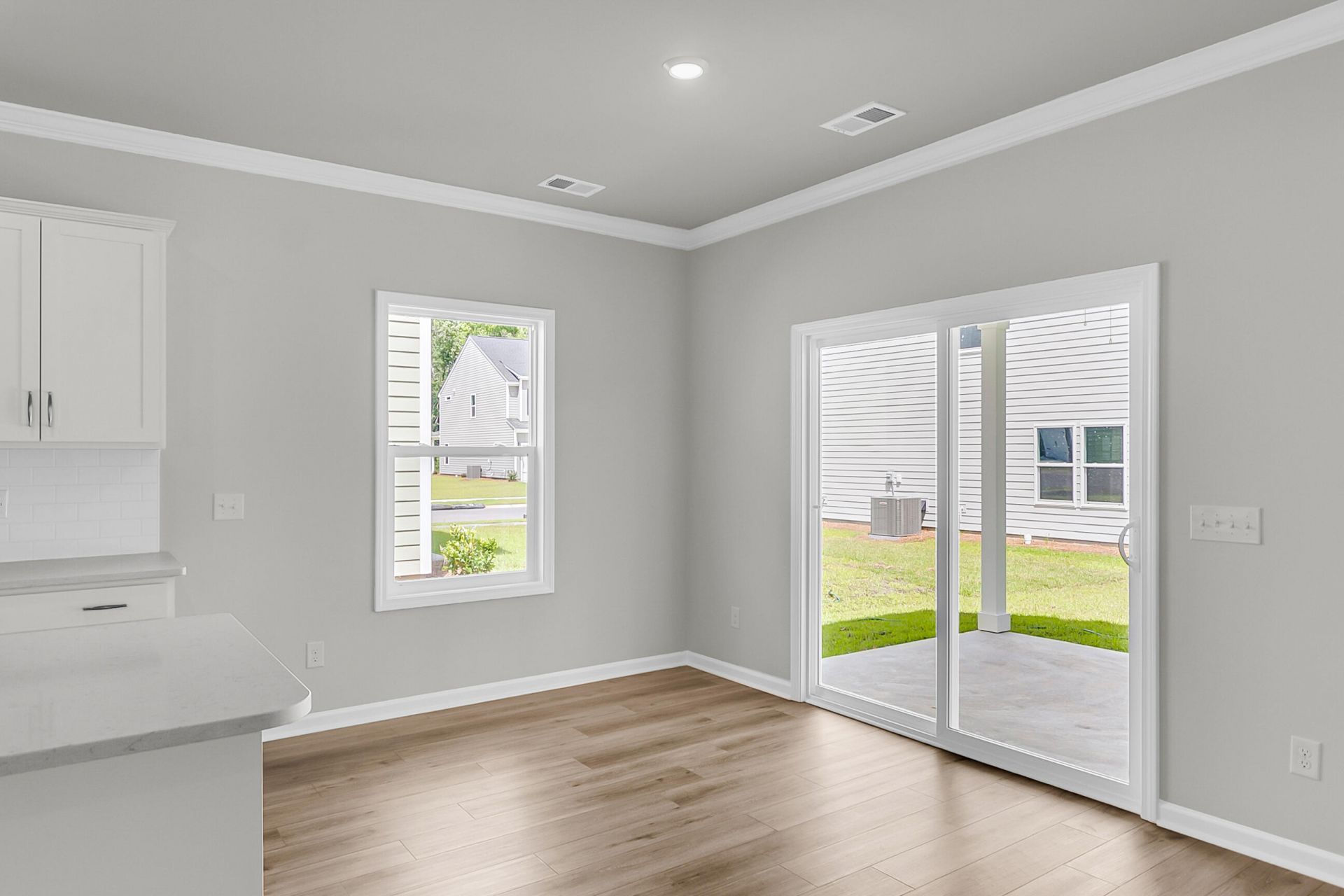 228 Central Creek Drive Photo 18