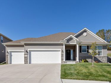 7358 S 185 Street , Omaha, NE 68136