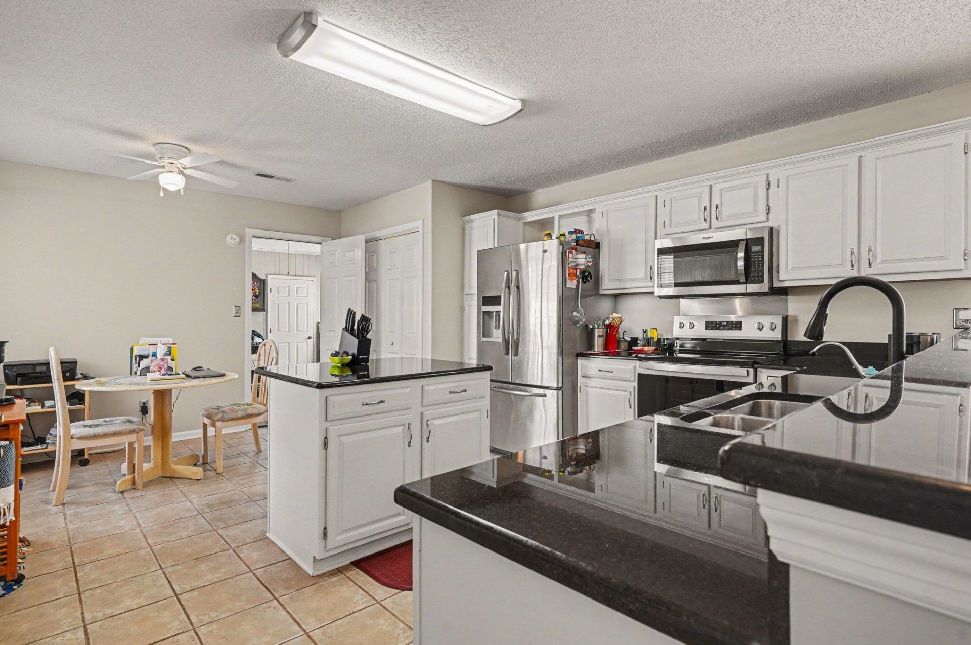 673 Bluebird Ln. Photo 11