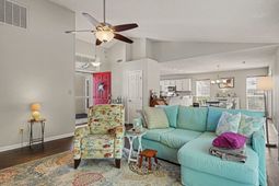 673 Bluebird Ln. photo 4