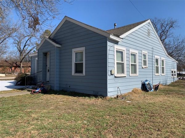 920 Hancock Street , Gainesville, TX 76240