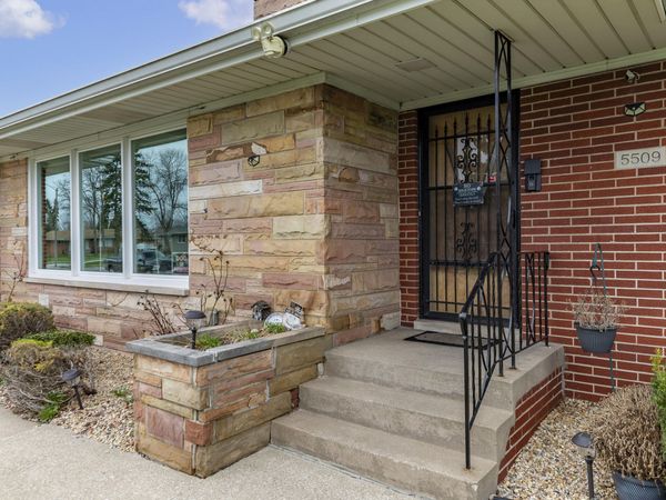5509 Van Buren Street, Merrillville, IN 46410