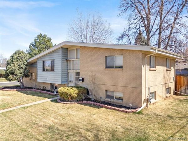 1800 S Monaco Parkway , Denver, CO 80224