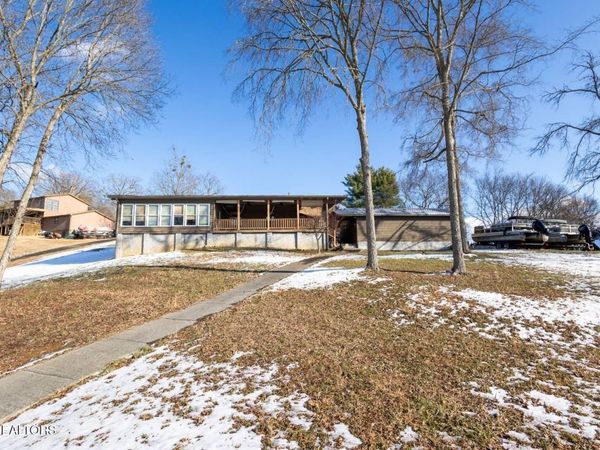 1369 Paradise Lane, Dandridge, TN 37725