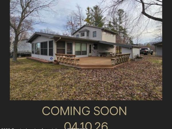 9471 Peninsula Drive, Mecosta, MI 49332