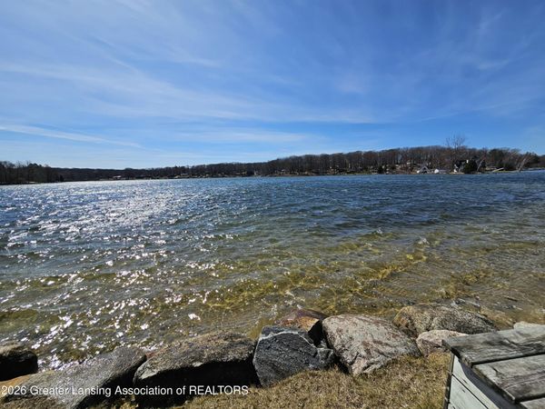 9471 Peninsula Drive, Mecosta, MI 49332