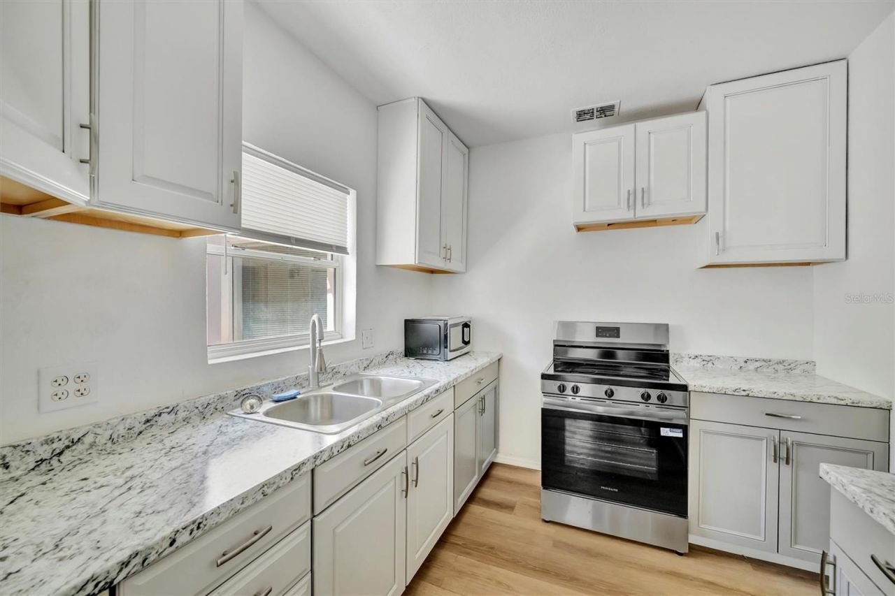 6348 7th Avenue N, Saint Petersburg, FL 33710 Photo