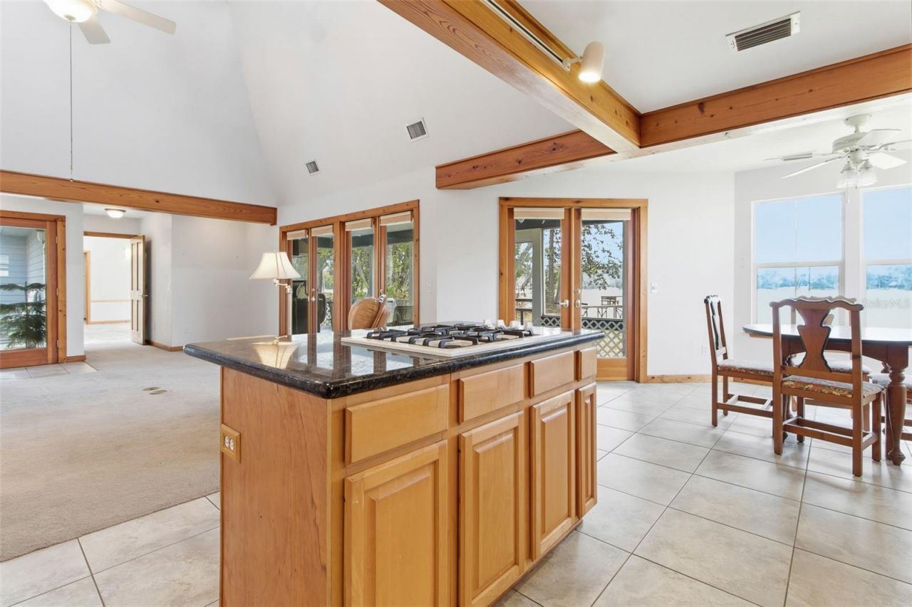 299 Riley Lake Drive, Hawthorne, FL 32640 Photo