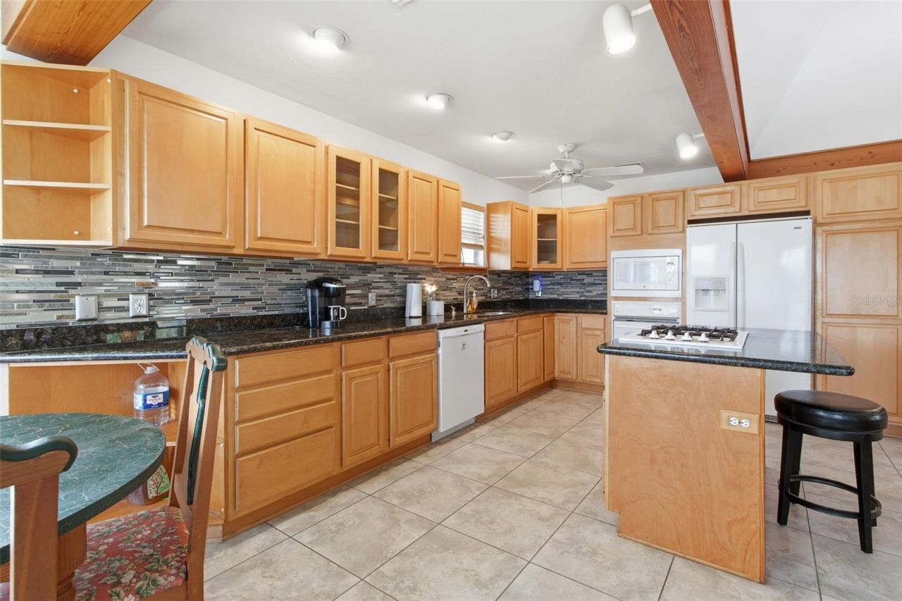 299 Riley Lake Drive, Hawthorne, FL 32640 Photo