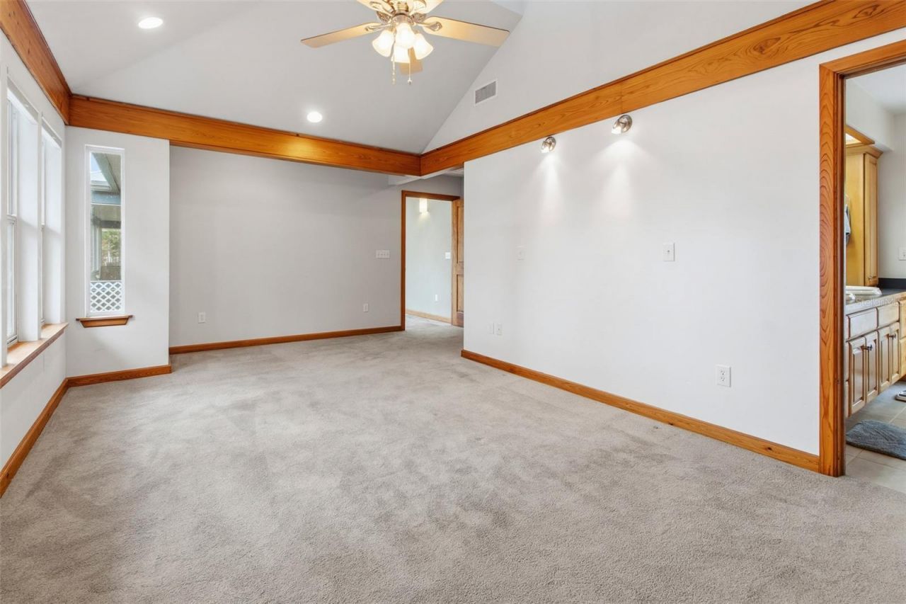 299 Riley Lake Drive, Hawthorne, FL 32640 Photo