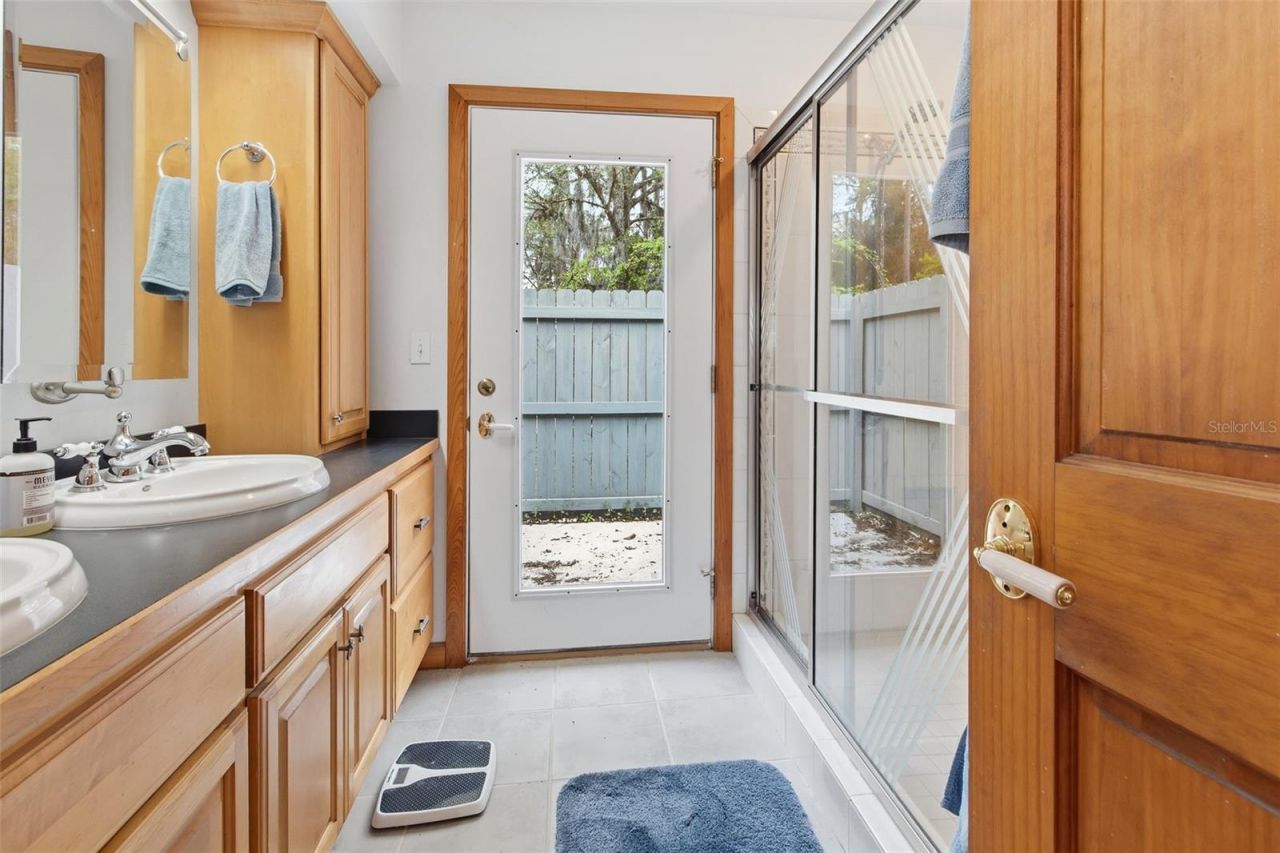 299 Riley Lake Drive, Hawthorne, FL 32640 Photo