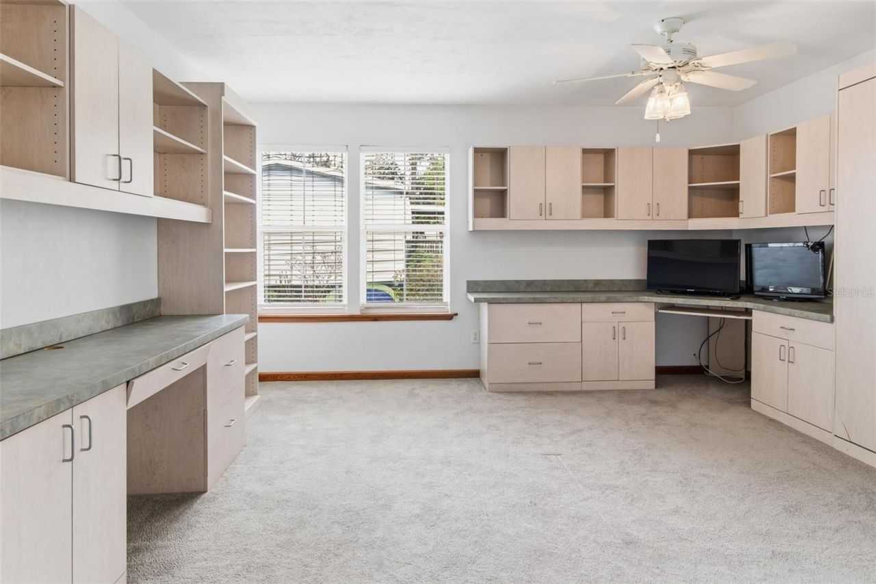 299 Riley Lake Drive, Hawthorne, FL 32640 Photo