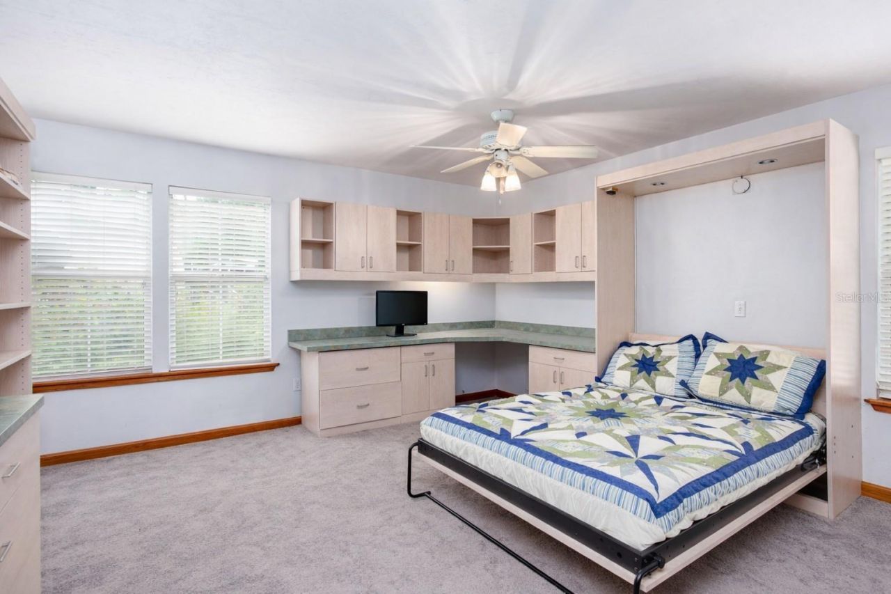 299 Riley Lake Drive, Hawthorne, FL 32640 Photo