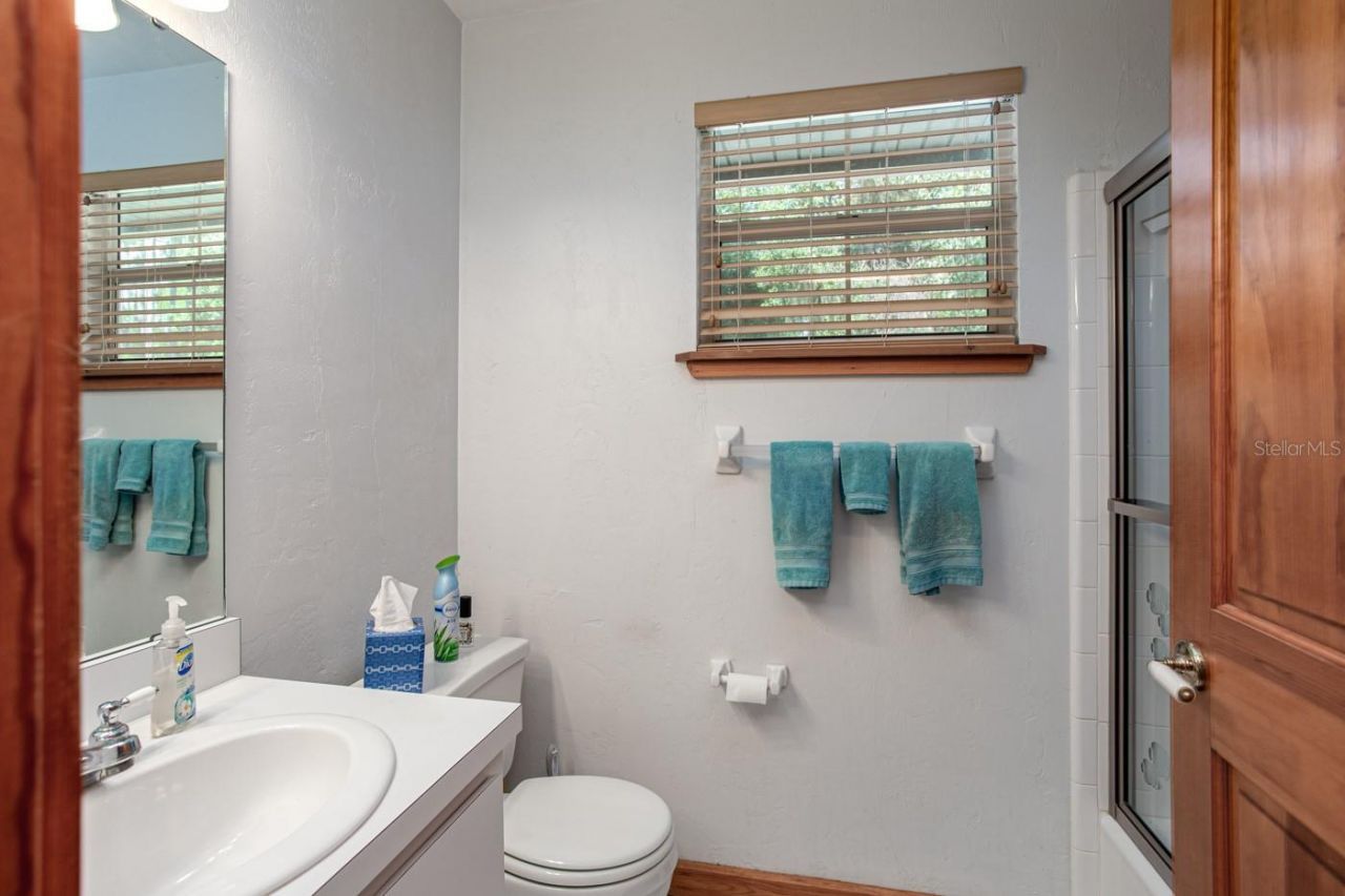 299 Riley Lake Drive, Hawthorne, FL 32640 Photo