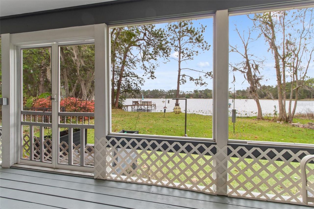 299 Riley Lake Drive, Hawthorne, FL 32640 Photo