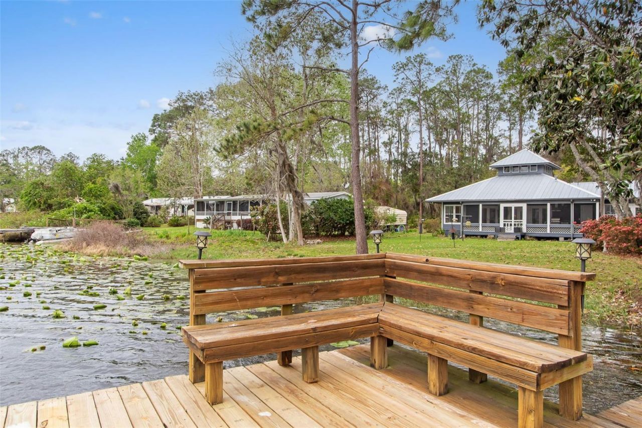 299 Riley Lake Drive, Hawthorne, FL 32640 Photo