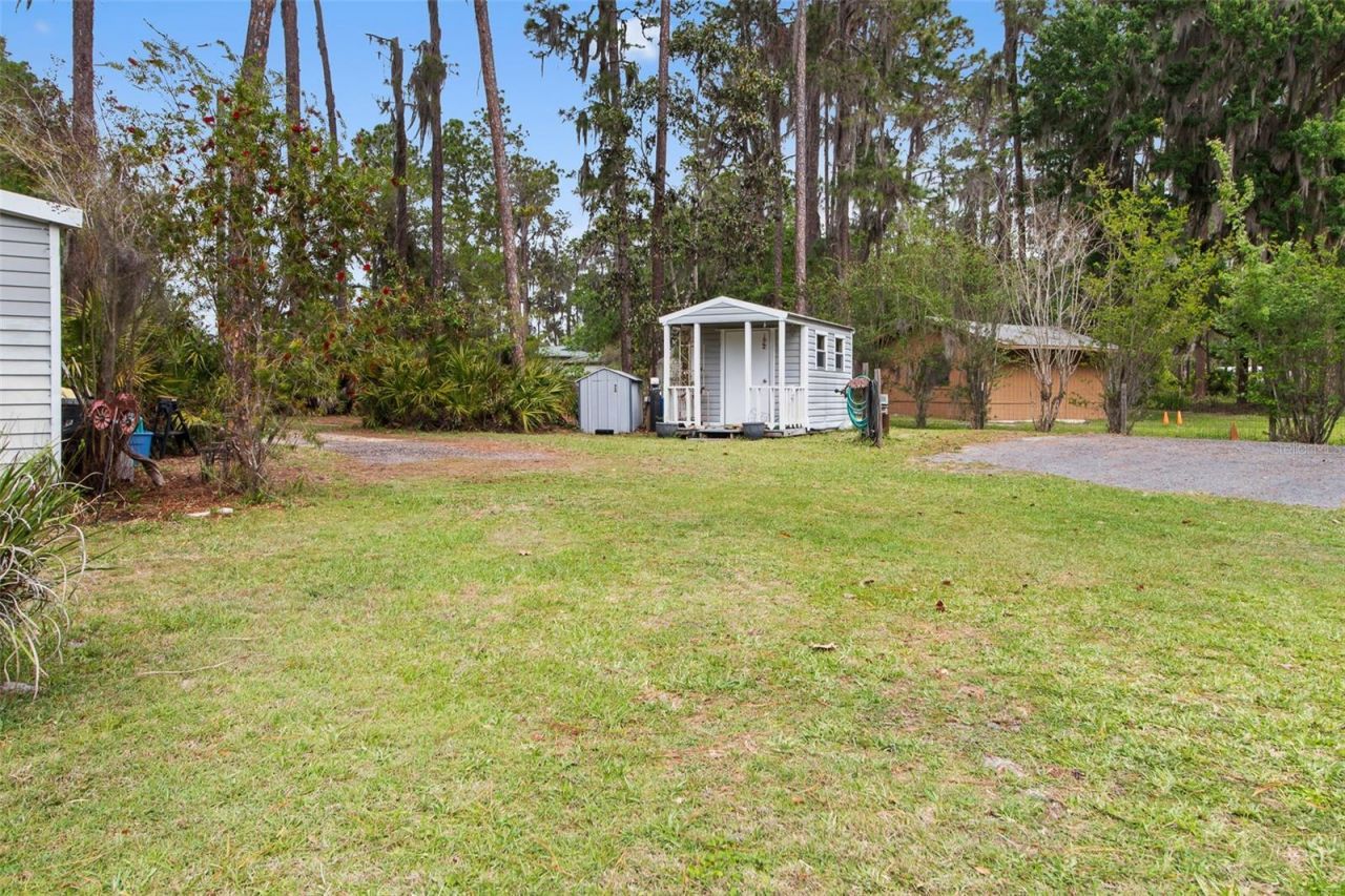 299 Riley Lake Drive, Hawthorne, FL 32640 Photo