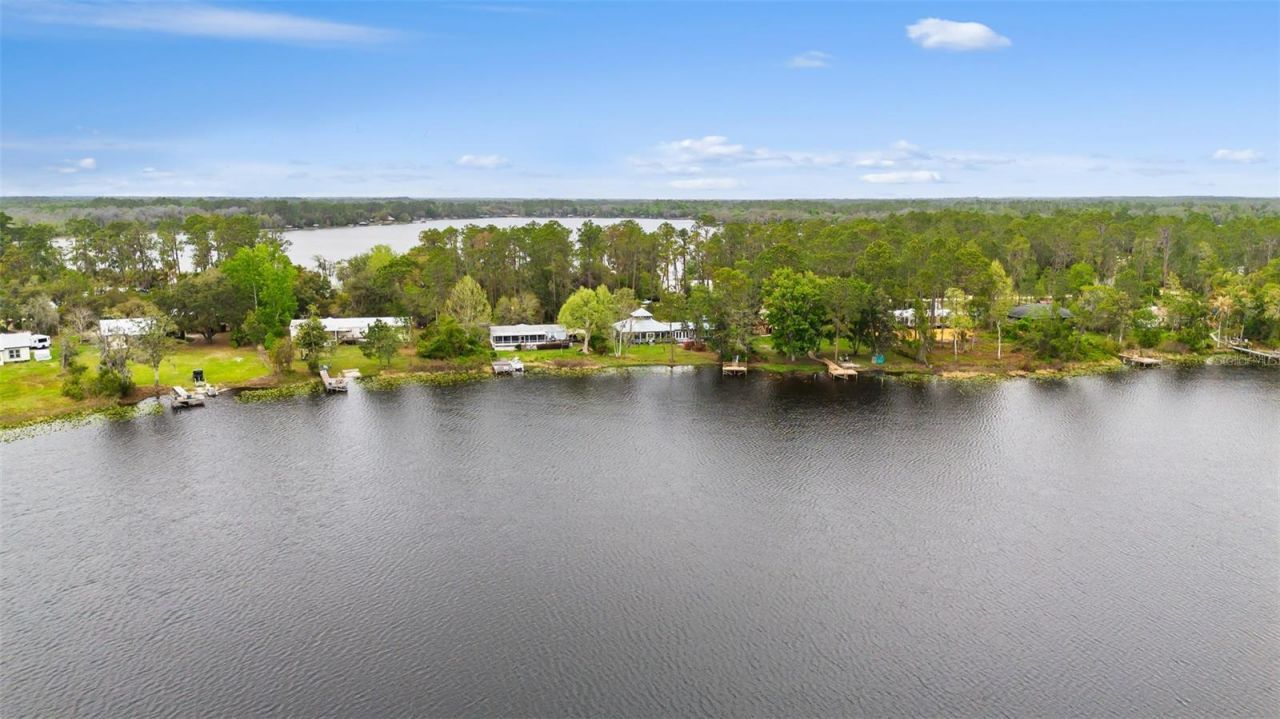 299 Riley Lake Drive, Hawthorne, FL 32640 Photo