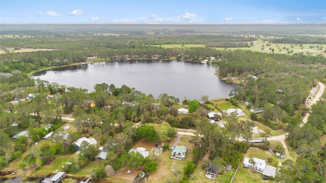 299 Riley Lake Drive, Hawthorne, FL 32640 Photo