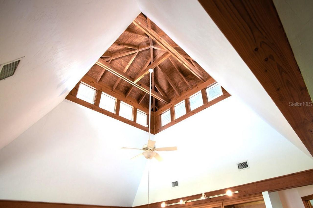 299 Riley Lake Drive, Hawthorne, FL 32640 Photo