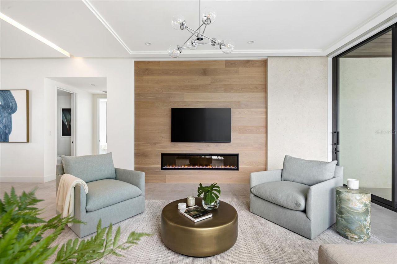 509 Golden Gate Point, Unit 4, Sarasota, FL 34236 Photo