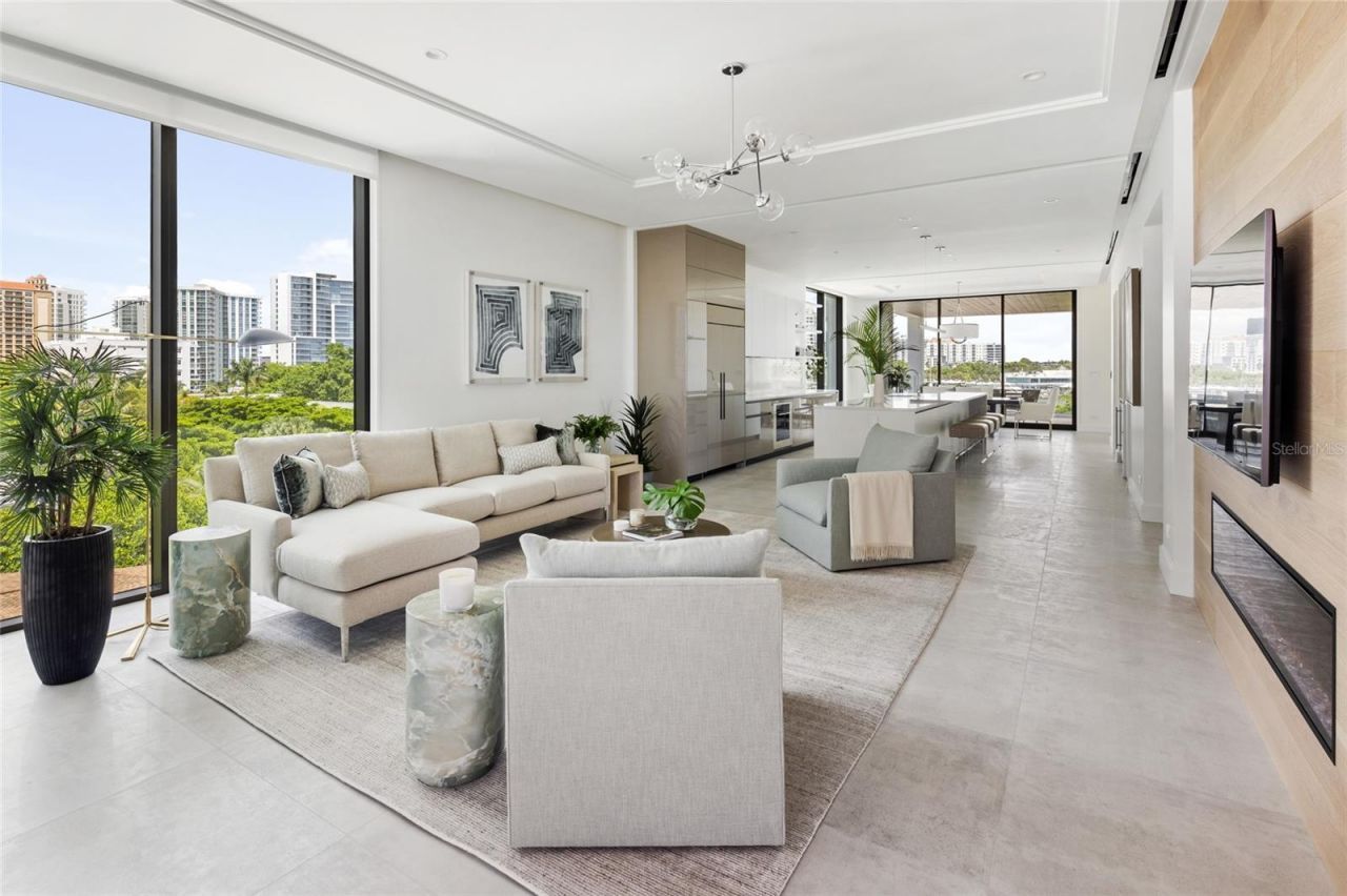 509 Golden Gate Point, Unit 4, Sarasota, FL 34236 Photo