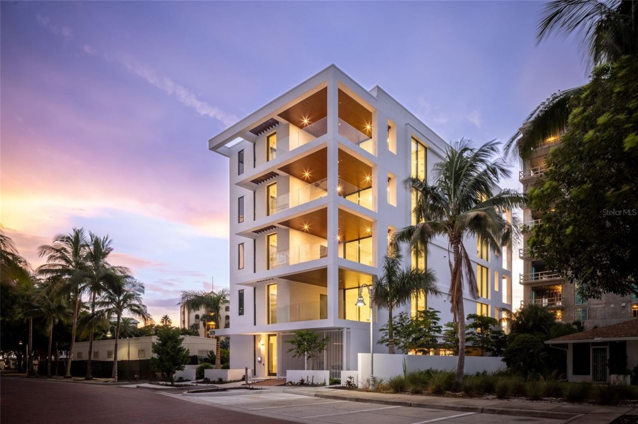509 Golden Gate Point, Unit 4, Sarasota, FL 34236 Photo