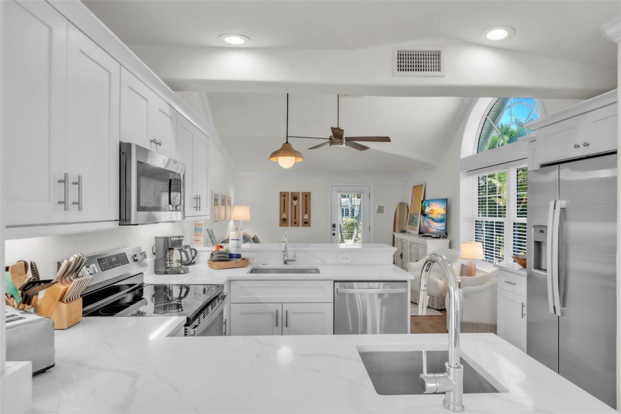 215 67th Street , Unit 6, Holmes Beach, FL 34217 Photo