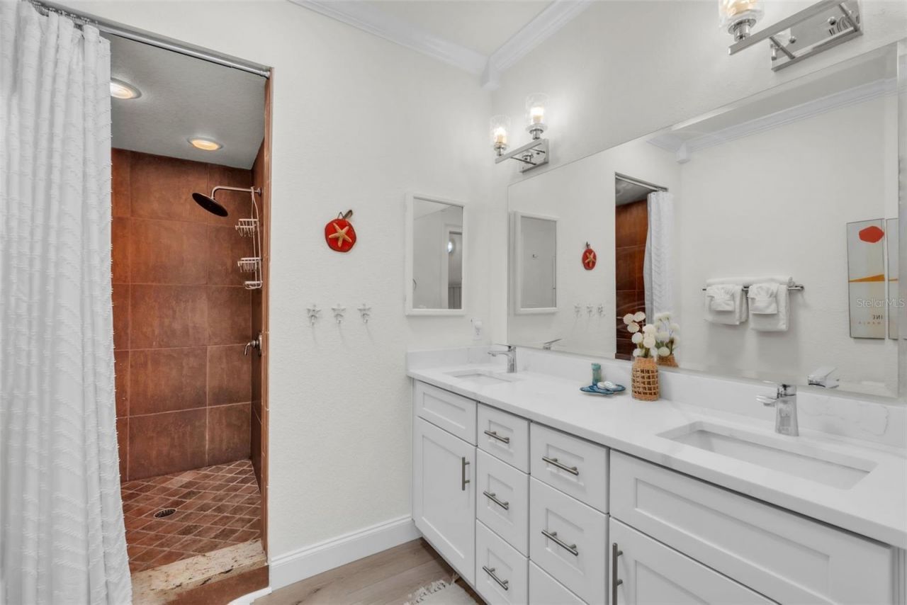 215 67th Street , Unit 6, Holmes Beach, FL 34217 Photo