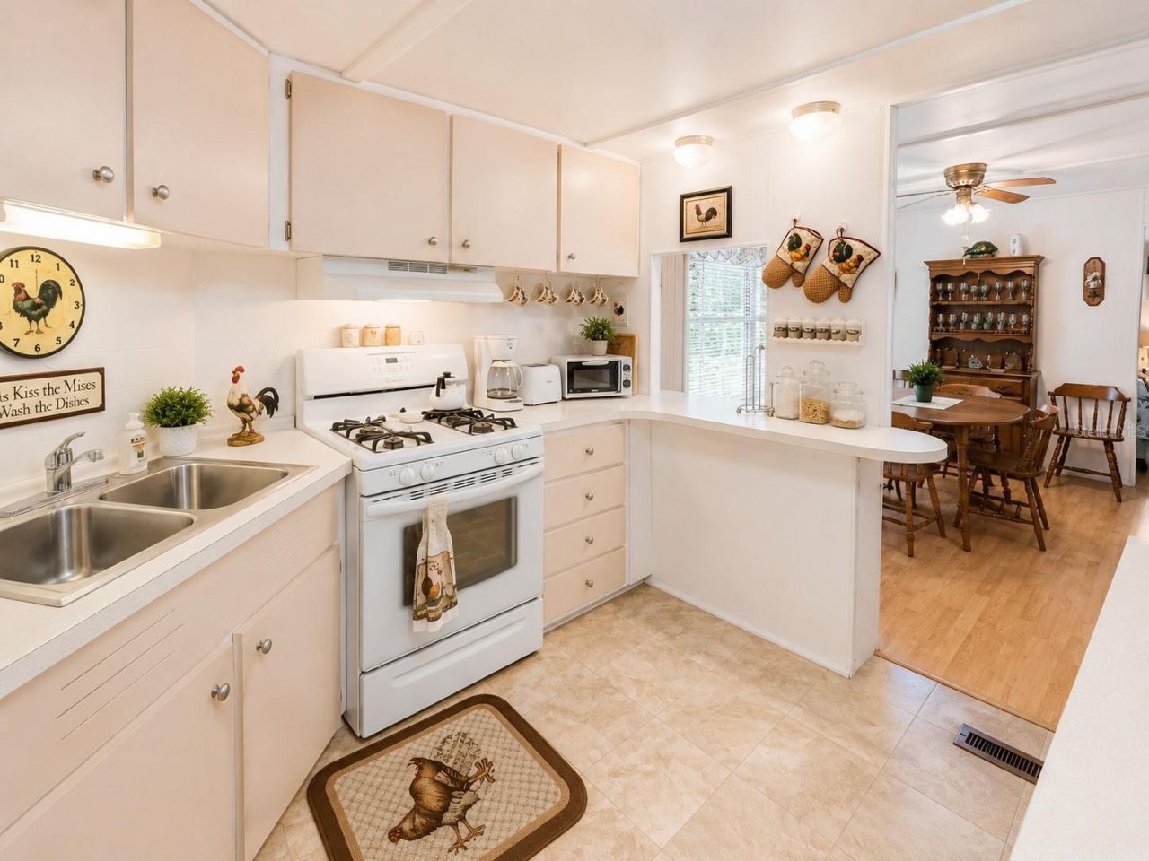 1807 Iowa Avenue, Bradenton, FL 34207 Photo