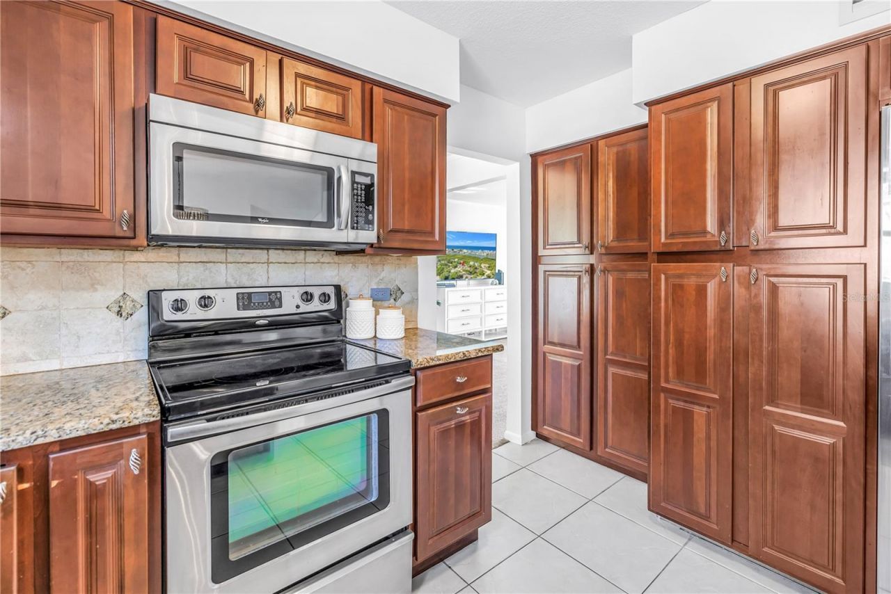 8500 144th Lane , Seminole, FL 33776 Photo