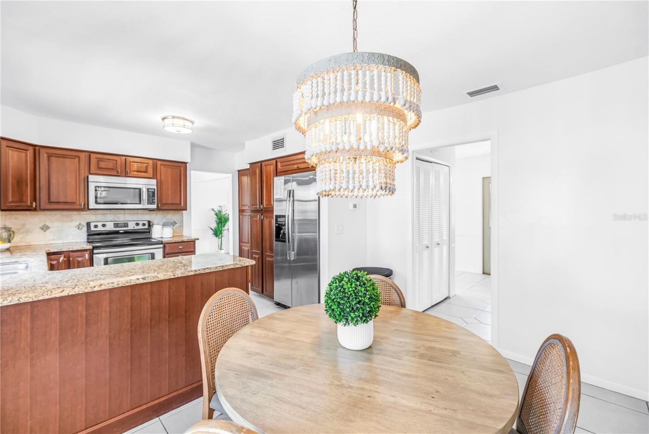 8500 144th Lane , Seminole, FL 33776 Photo