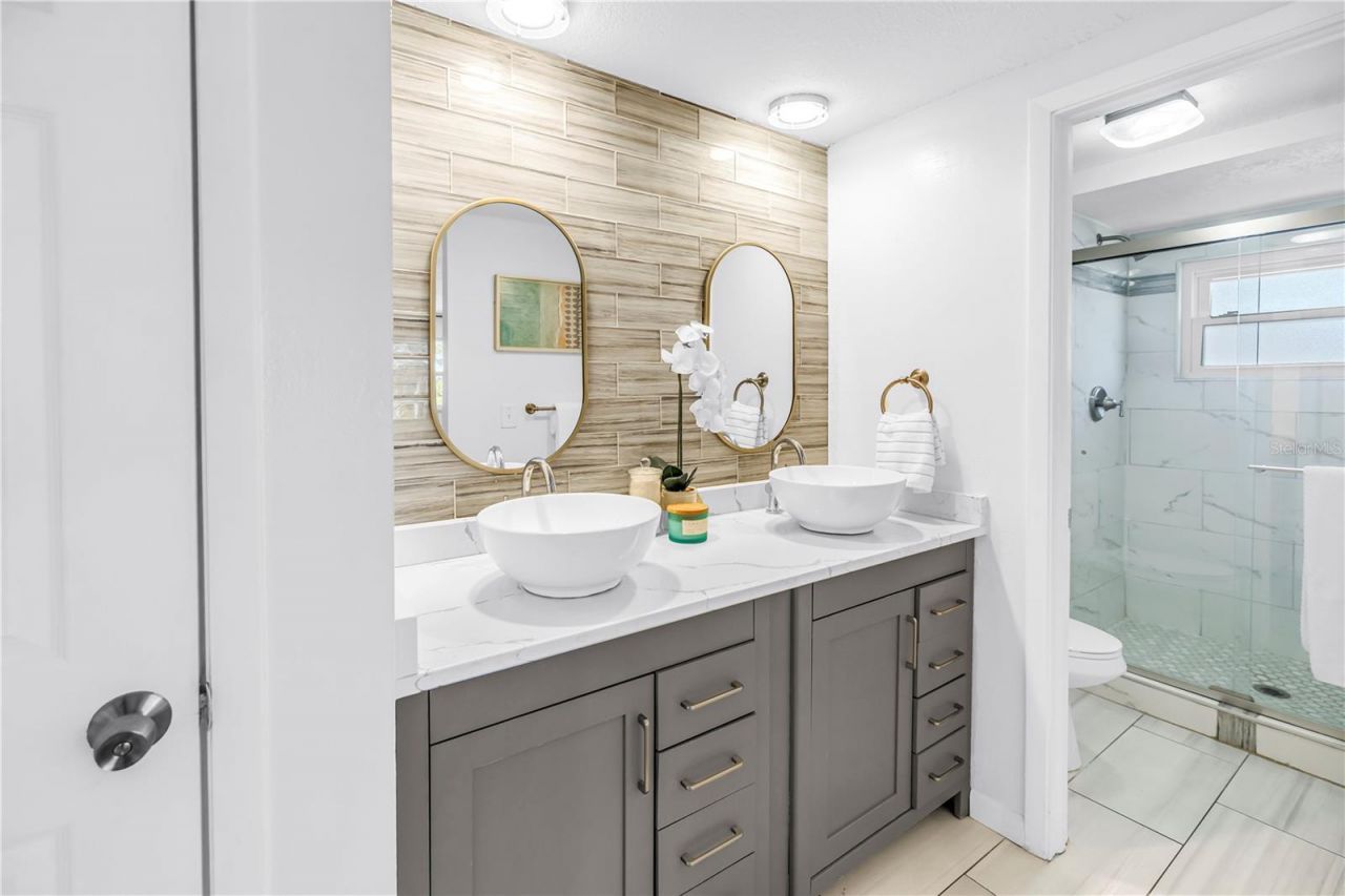 8500 144th Lane , Seminole, FL 33776 Photo