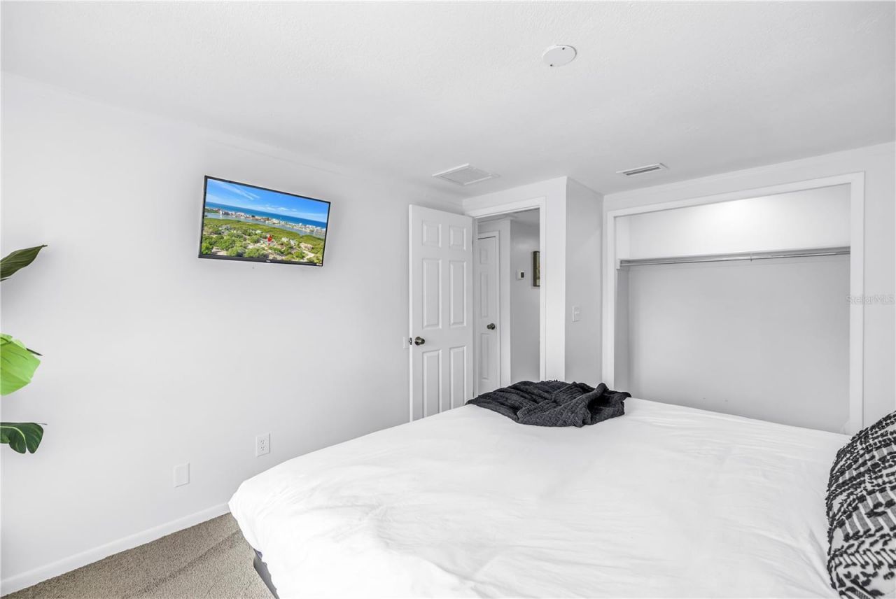 8500 144th Lane , Seminole, FL 33776 Photo