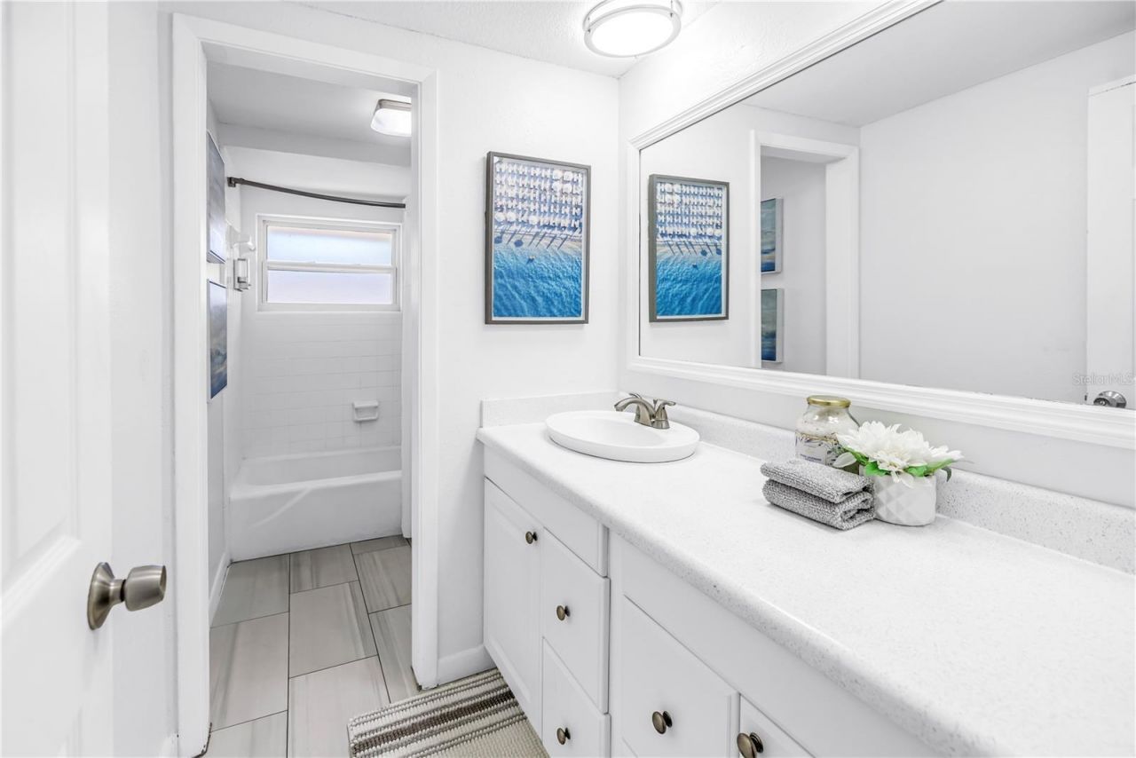 8500 144th Lane , Seminole, FL 33776 Photo