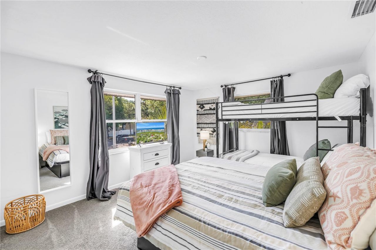 8500 144th Lane , Seminole, FL 33776 Photo